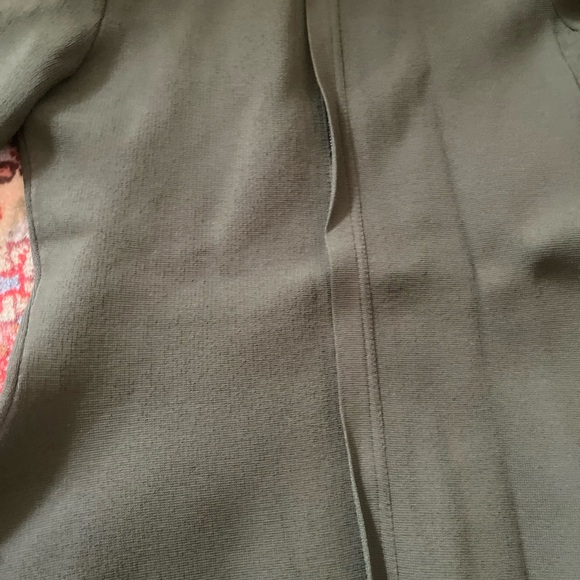 Scanlan Theodore Crepe knit set hunter green small. - Picture 11 of 12